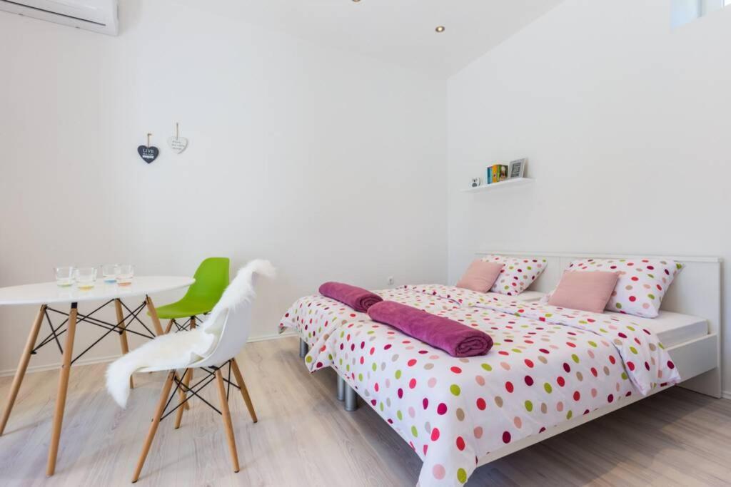 Candy Ap.-Near Center,Bus,Beach+Free Parking Place Zadar Luaran gambar